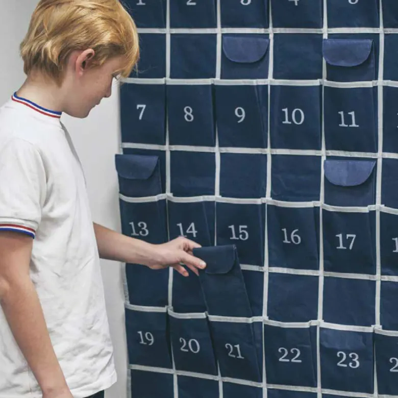 Handy-Hotel "Cyber-Safe" mit 30 Einstecktaschen, 130x78 cm