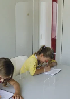 Hygiene-Schutzwand Standard L für Tische, mit Durchreiche
