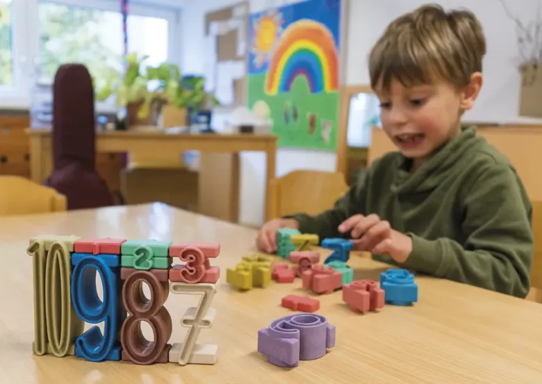 Stapel-Zahlen "Zahl-auf-Zahl", 34-tlg., "Montessori-Farben" "Montessori Premium"